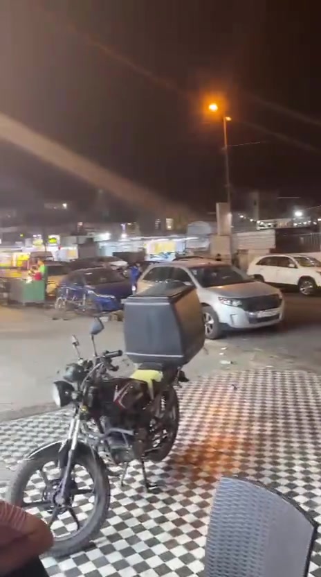 سلام عليكم مطعم كامل للبيع العنوان بغداد العامريه شارع المظيف سبب البيع لعدم التفرغ محتويات المطعم سبالت كنتوري إنفيرتر عدد 2 مجمدات سطحية عدد2 مجمده عاموديه عدد 1 فرن بيتزا شوايات كص عدد 2 كرل بركر قلايات عارضه مقبلات عدد 1 برادات عاموديه عدد 2 التفاصيل كدامكم للاستفسار@إشارة اكثر اتصلو على رقم ***********
