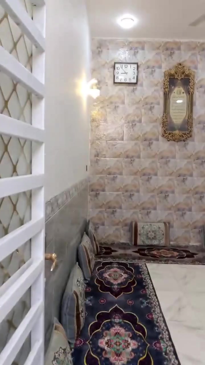 السلام عليكم بيع مستعجل بيت 100 م مطلوب 22وتطلوعه 45 مليون وبيها مجال ملحق النداء شارع قمبر للاستفسار ***********
