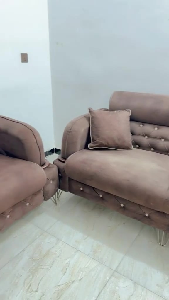 السلام عليكم غراضة مستعملة للبيع
1- جرابي 4 جديدة للبيع 
2 تخم قنفات تسكام درجة اولى
3 طباخ مصري درجة اولى جديد ما مستعمل
4 كاونترات ثنين مع سنك تسكام نضيفات للبيع
5 كنور تركي درجة اولى 
 للأستفسار 
***********
