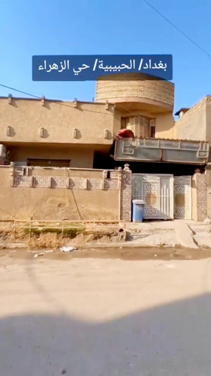 سلام عليكم بيت عنوانه حي الزهراء شارع ال ١٠٠  مساحه 100م مربع طابقين بناء 2024 سعر 95 وبي مجال تواصل ***********
