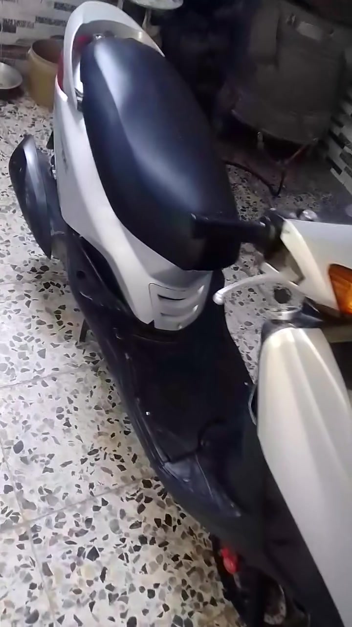 ***********
