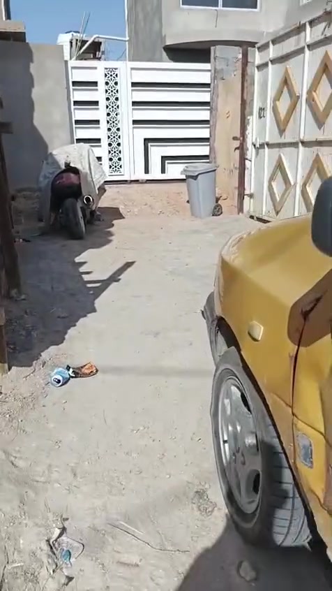 السلام عليكم  بيت للبيع المساحه 100مربع يحتوي على 2غرف نوم وصاله مفتوحه ع المطبخ واستقبال وصحيات خارجيه وداخليه سند 25الموقع جدا ممتاز قرب الامام عون بفرع حلويات ودهين ابو علي النجفي يصلح للسكن او حسينيه ع طريق بغداد السعر النهائي 65 كافه الخدمات تبليط مجاري كهرباء ماء مدارس اسواق مركز صحي شنو تريد كله يمك للاستفسار الاتصال او المراسله ع الواتساب *********** علما البيت ناصي بناء بلوك سقف عكاده ابيعه تفليش
