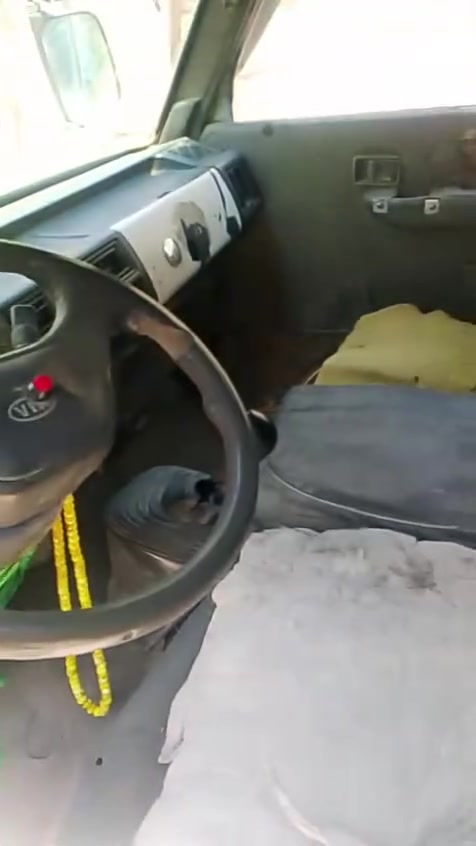 سلام عليكم كية بنكو للبيع  موديل 1996مكينة مكفولة كفالة عامة جديدة كاملة ضفيرة جديدة صدر جديد كهربائيات كلهن  شغالة  تايرات باتري جديد تحويل ثاني يوم ***********
