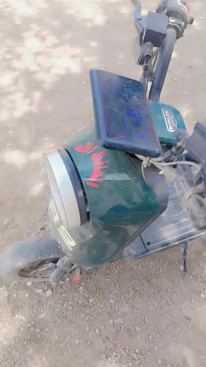 سلام عليكم دراجة r9كلشي شغال بيهة بس متمشي دراجة نضيفة سعر200مكاني بغداد فلكة سلمان باك
رقم ***********
سلام عليكم دراجة r9كلشي شغال بيهة بس متمشي دراجة نضيفة سعر200مكاني بغداد فلكة سلمان باك
