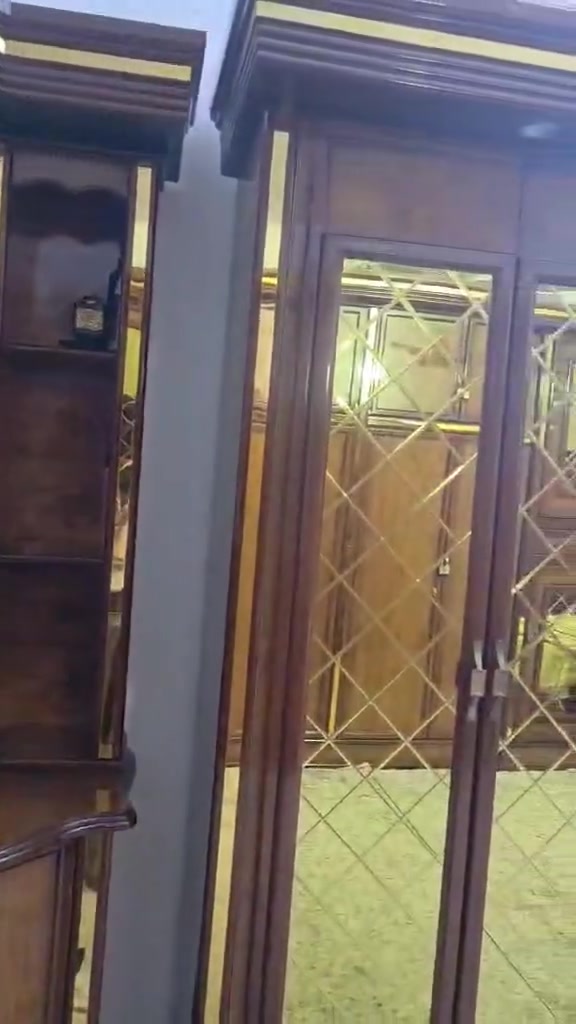 السلام عليكم 
للبيع
غرفه صاج مرمري درجه اولى 
فخامه فول 
شغل فول 
السعر :مليون و900 قفلها  
الاستفسار :***********
