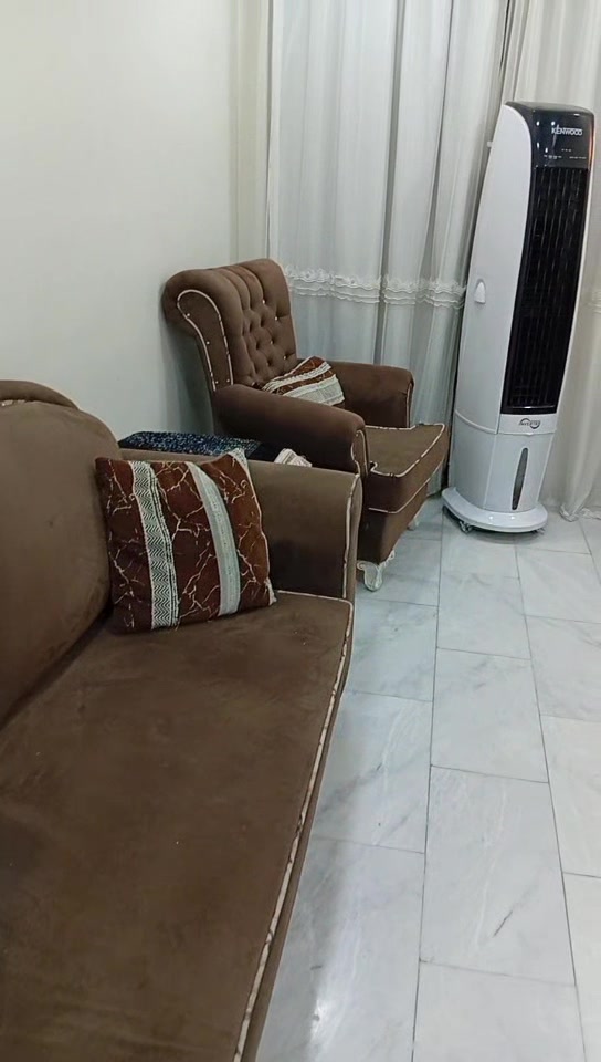 ٨مقعد • ظخم • نظيف
