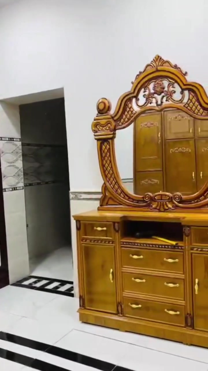 غرفه صاج عراقي حطاطه بعدها جديده نظافه 100/100 العنوان الرمانه للاتصال *********** واتساب
