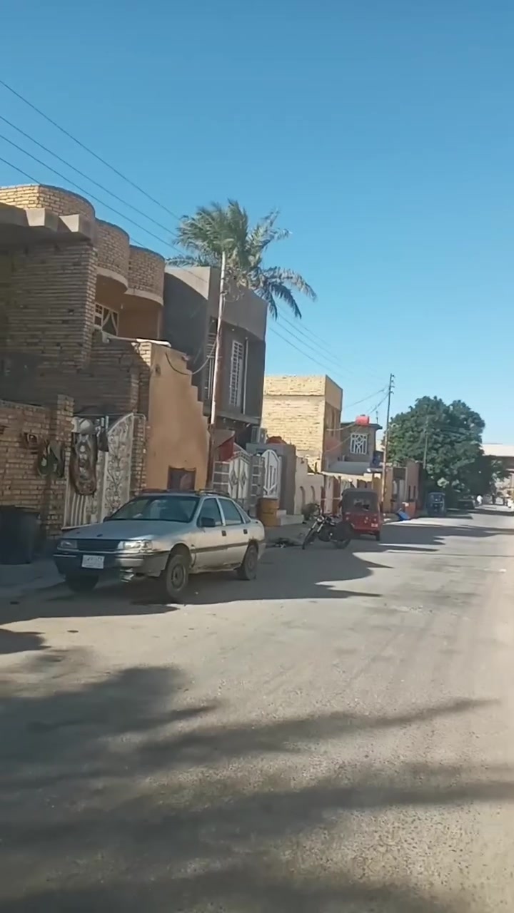 بيت للبيع مساحته ١٥٠م بناء حديث طابقين
كوت العزه القديمه شارع المركز يبعد عن الشارع الرئيسي شارع الكورنيش ثلاث منازل وعن سوق العزه منزلين  بناء ٢٠٢٥

لتواصل ***********
