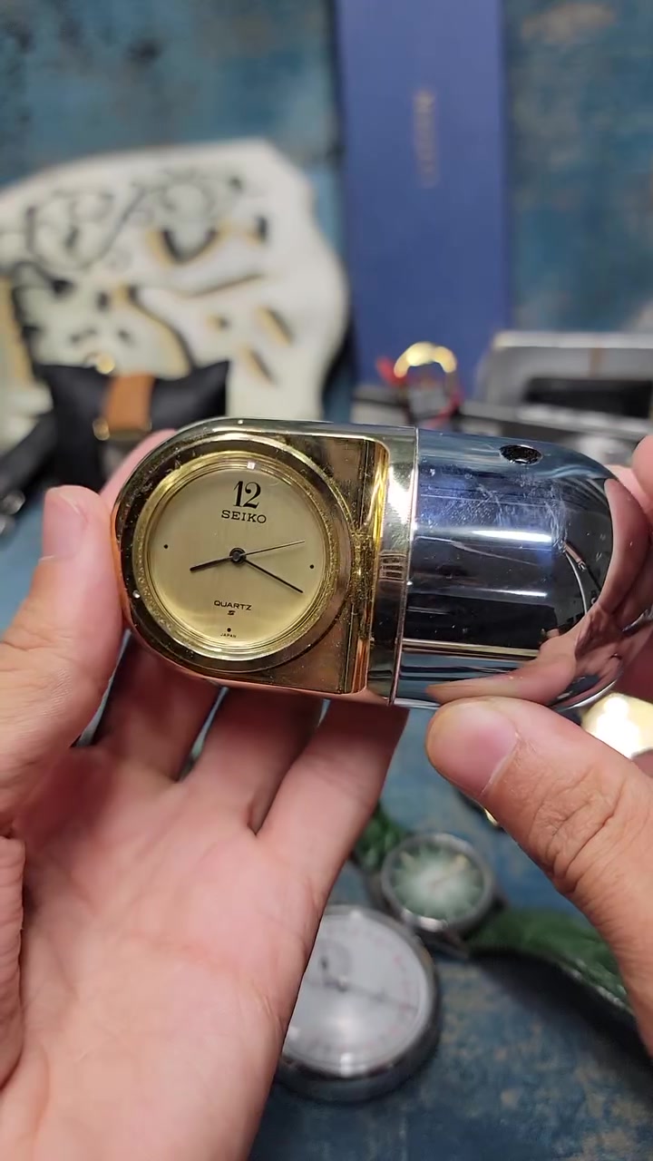 سيكو منضدي ياباني 
إنتاج قديم 
نظافة ممتازة 
السعر ٤٥ 
*********** 

 #seiko #seikowatch #watches
