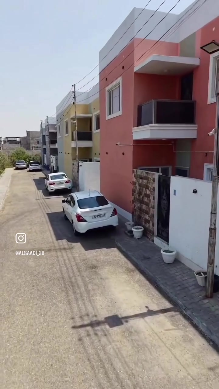 🏡 دار للبيع في الصالحية – على الشارع العام
📍 موقع مميز جداً في الصالحية
🛏️ 6 غرف نوم

🛏️ 5 غرف نوم

🛏️ 4 غرف نوم

🏠 دار واسعة ومناسبة للعوائل
🚗 موقع سهل الوصول وقريب من الخدمات
الموقع :

مجمع لؤلؤة الصالحية السكني

✨ فرصة ممتازة للسكن والاستثمار

https://maps.google.com/?q=30.500486,47.896244
📞 للاستفسار ومعاينة الدار:
***********
