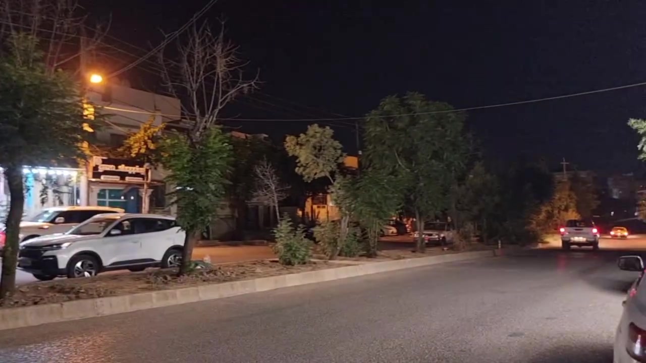 بینایەکی دووقات بە مەغزەنەوە بۆکرێ لەگەڕەکی شێخ محێدین بۆ ئۆفیس و کۆمپانیا زۆر گونجاوە دوو ڕووی هەیه بۆزانیاری پەیوەندی بکەن
***********
