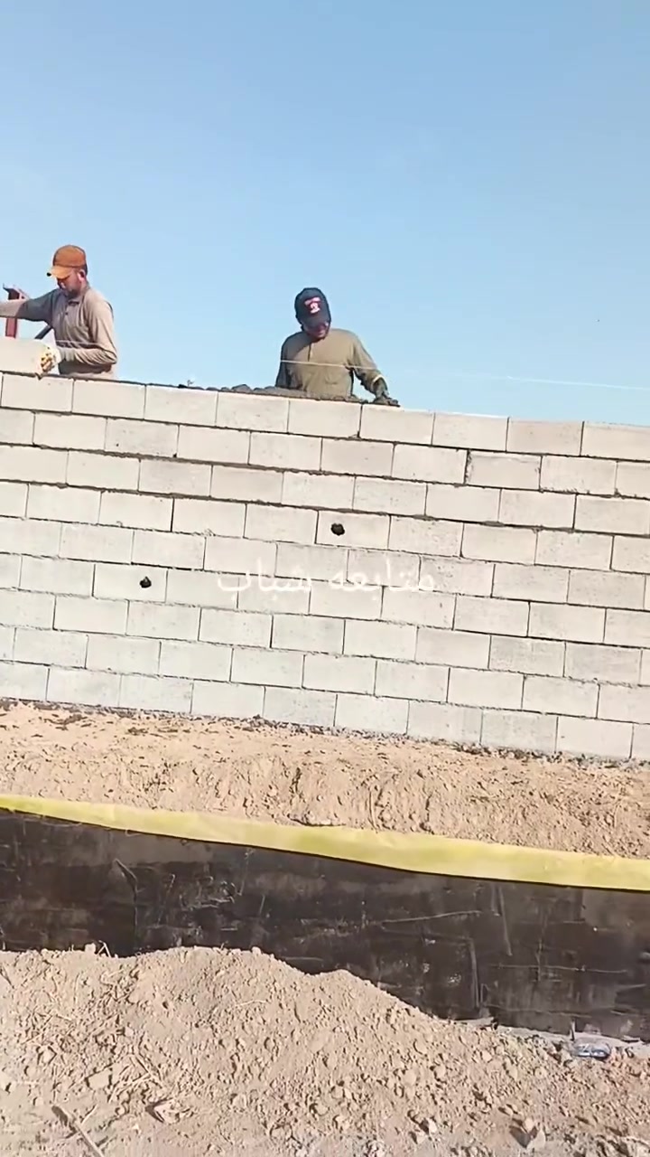 خلفه بناء طابوك بلوك فرمستون  متفرق السحب يدخلي خاص واني خادم أو واتساب‏‪***********‬‏

نص مكتوب في الصور:
- ١٠:٠١ ٢٠٢٥/١٢/١١ TECNO POVA 5
- CG TECNO POVA 5