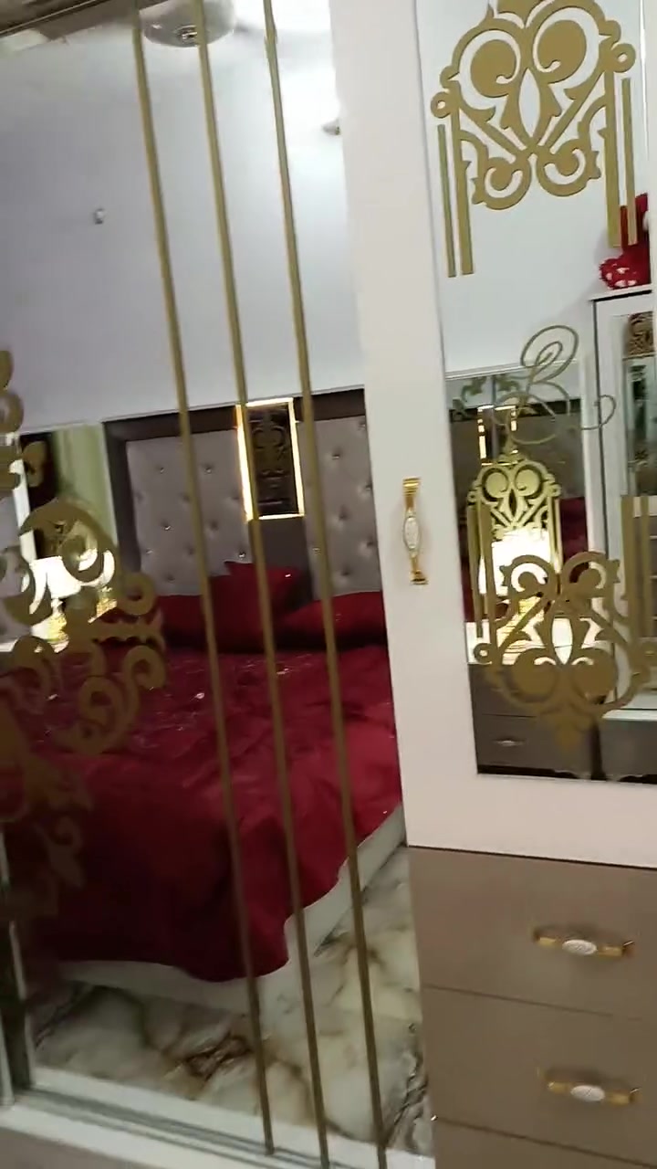 سلام عليكم غرفه تركيه للبيع السعر مليون و ربع 1250.
***********
