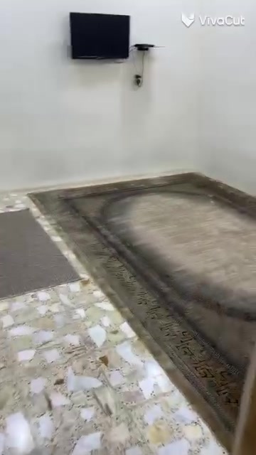 ٨٥م • طابق ونص • مدخلين