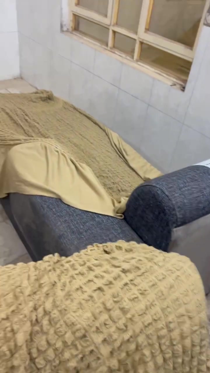 سلام عليكم غراض البيع سعر مناسب جدن***********
