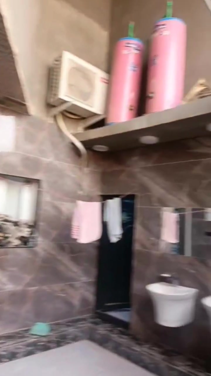 سلام عليكم عندي بيت الايجار مدينة الصدر مقابل مدرسه ابن ماجد عل شارع ركن بي اتلث غرف نوم وصاله وستقبال جديد
سلام عليكم عندي بيت الايجار مدينة الصدر مقابل مدرسه ابن ماجد عل شارع ركن بي 3 غرف نوم وصاله وستقبال جديد الايجار 500 الف 
للتواصل والاستفسار واتساب  ***********
