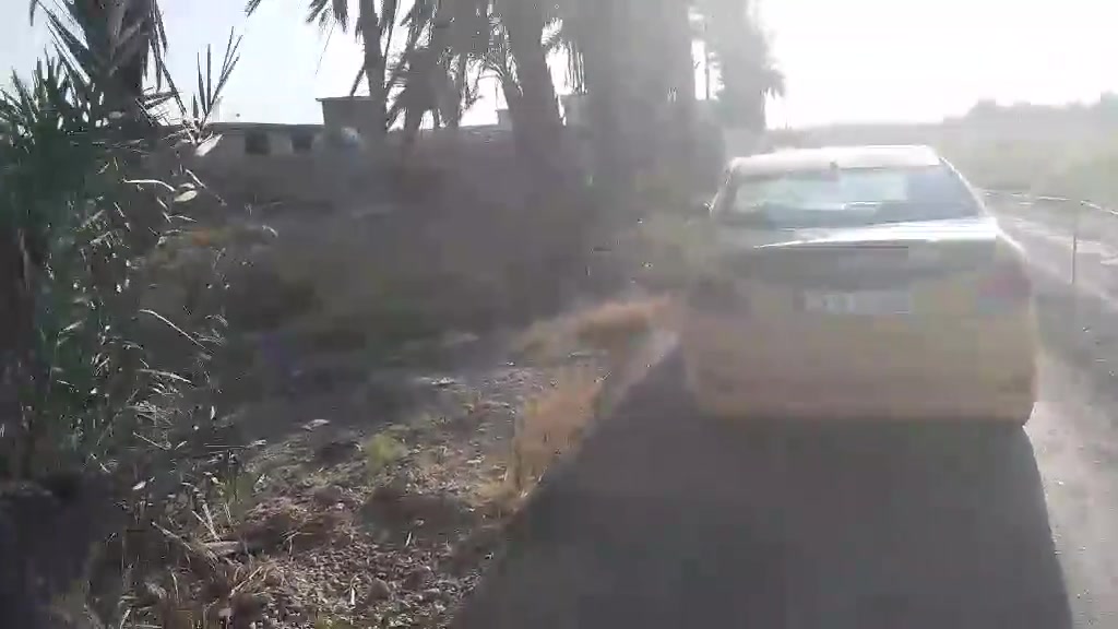السلام عليكم قطعة 900متر للبيع سند 25علا طابو المحمودية المكان بغداد اليوسفيه قرب سريع الدوره الجديد الرقم ***********
