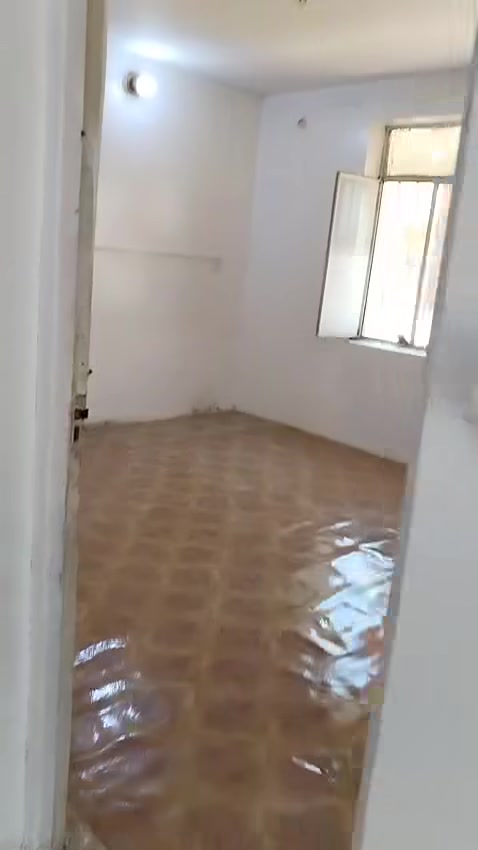 بيت للايجار. سامراء .الضباط الاولى.طابق ثاني مساحة البيت 250 م يحتوي على غرفتين ومطبخ وحمام. مبلغ الايجار 200 الف . للطلب والاستفسار الاتصال بنا واتساب ***********
