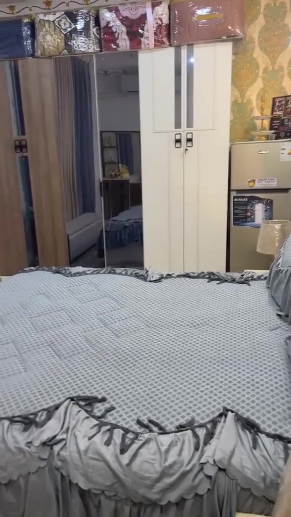 غرفه تركيه للبيع بعده جديده 10قطع باقي تفاصيل ول سعر تصل علا رقم او واتساب ما متواجد بل فيس ***********
