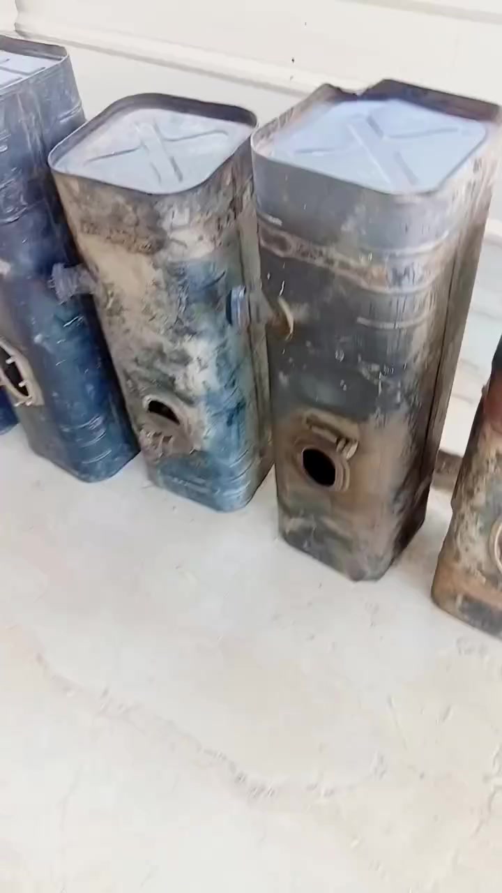 ***********
