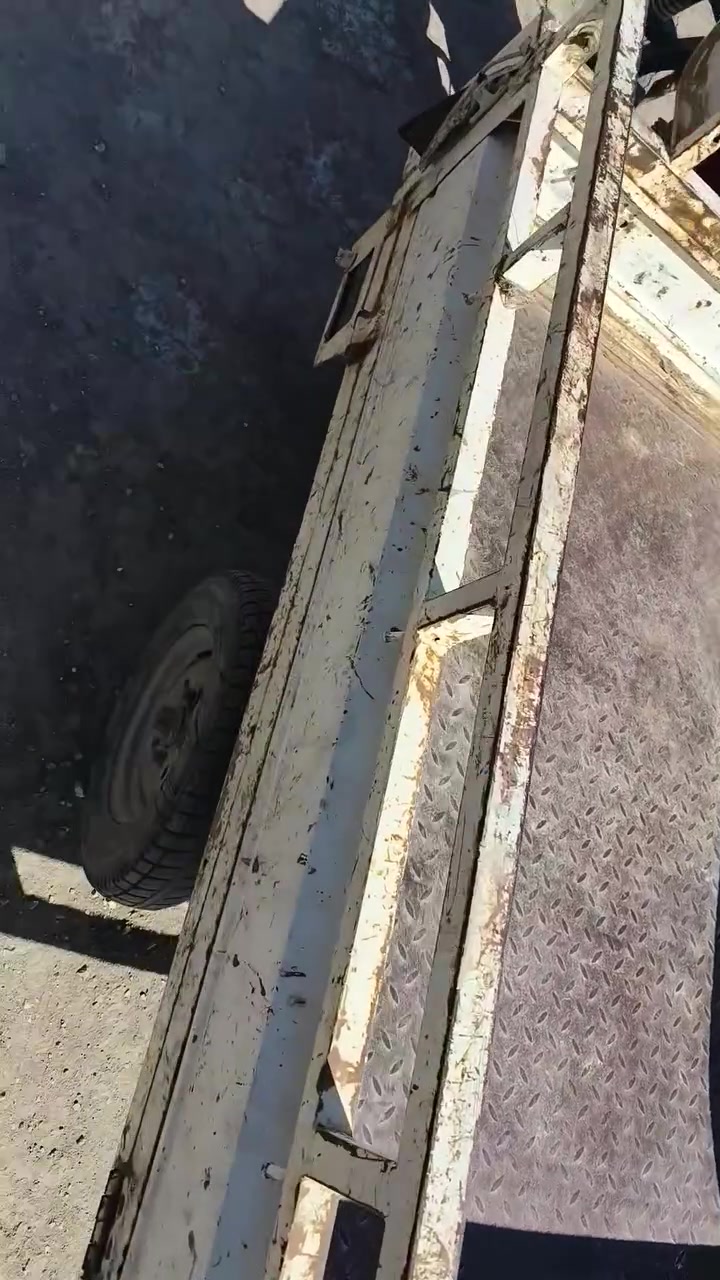ستوته دايوان موديل(  14  ) كلك كلك مكفوله من كلشي محرك جديد شاصي مكفول من طول لطول  تواير 3 جدد البدي نظيف مثل ماواضح بلفيديو السعر(800) وبيهه مجال مكاني على طريق الگطيعه /*********** واتساب
