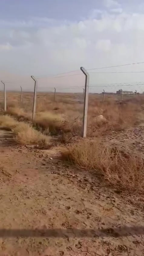 السلام عليكم
دونم في منطقة الاوسمة والانواط الفرع الثالث من الجهة مقابل البانزين خانه سند 25 بااسمي واجهة 16  السعر 65 للاستفسار ***********
