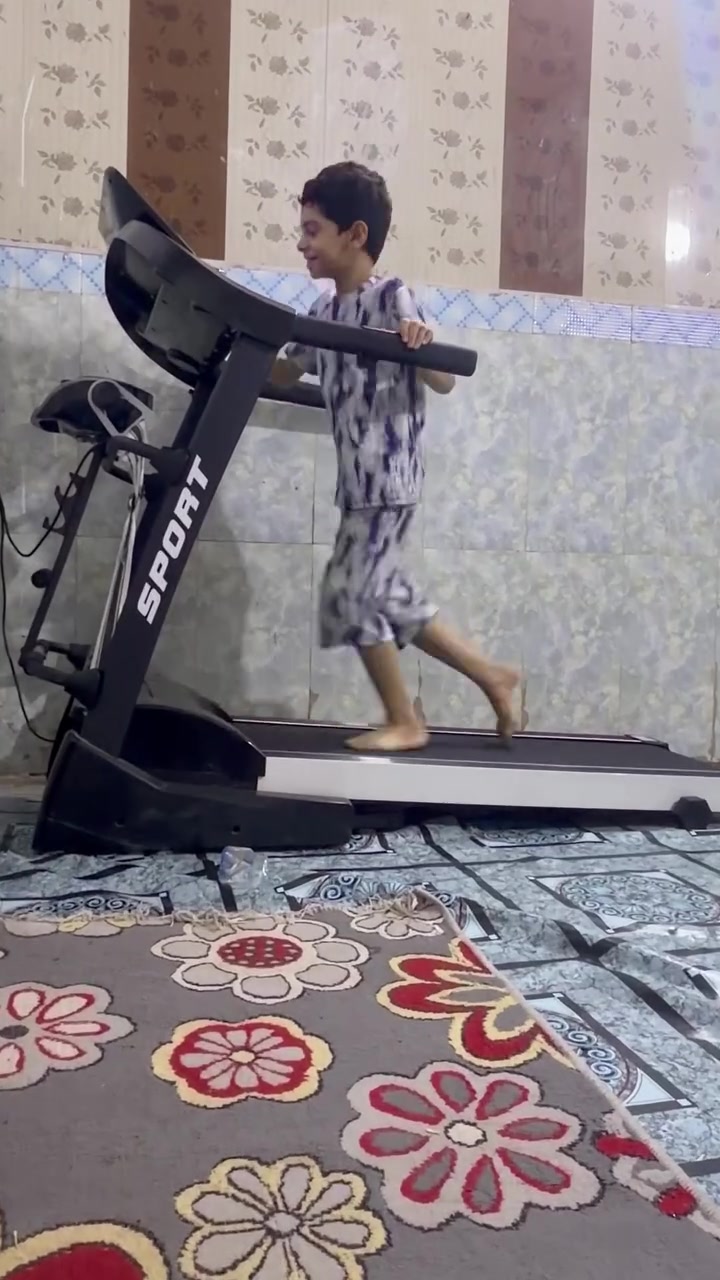 جهاز ركض للبيع نظيف جده ما مستخدم
سعر 300. مراسله عل وتساب ***********  مكان البصرة حي الأصدقاء
