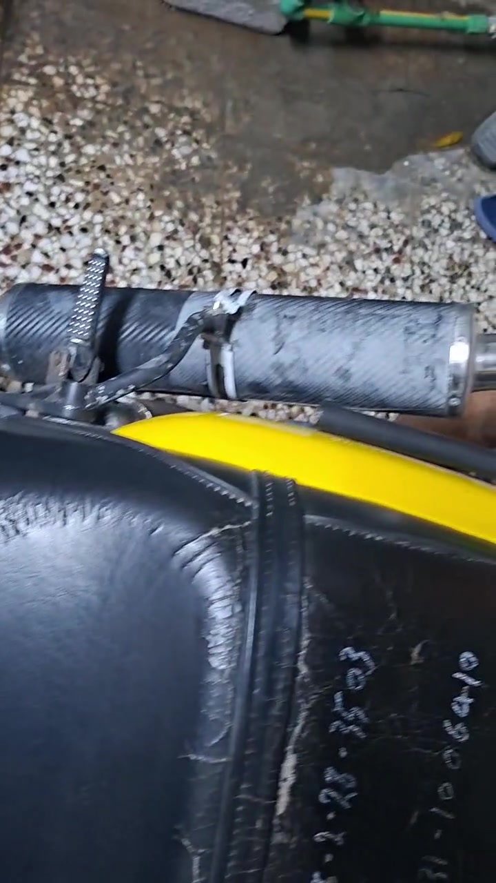 سلام عليكم عندي cb400 جيل اول للبيع دراجه ماشيه ١٣ الف دراجه بعده زيرو دراجه بلاديه اكفلك كير ومحرك دراجه الي ياخذه بعد ما يغيره سعره 1900 عنواني بغداد دوره ابو دشير 
***********