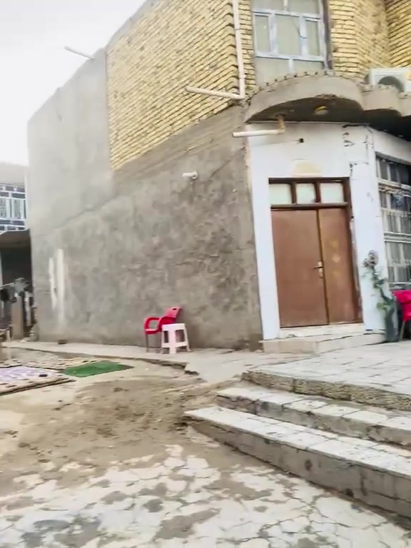 مقابل محطة الغروب • أرض ٤٠٠م • قطعة فارغة ٢٠٠م