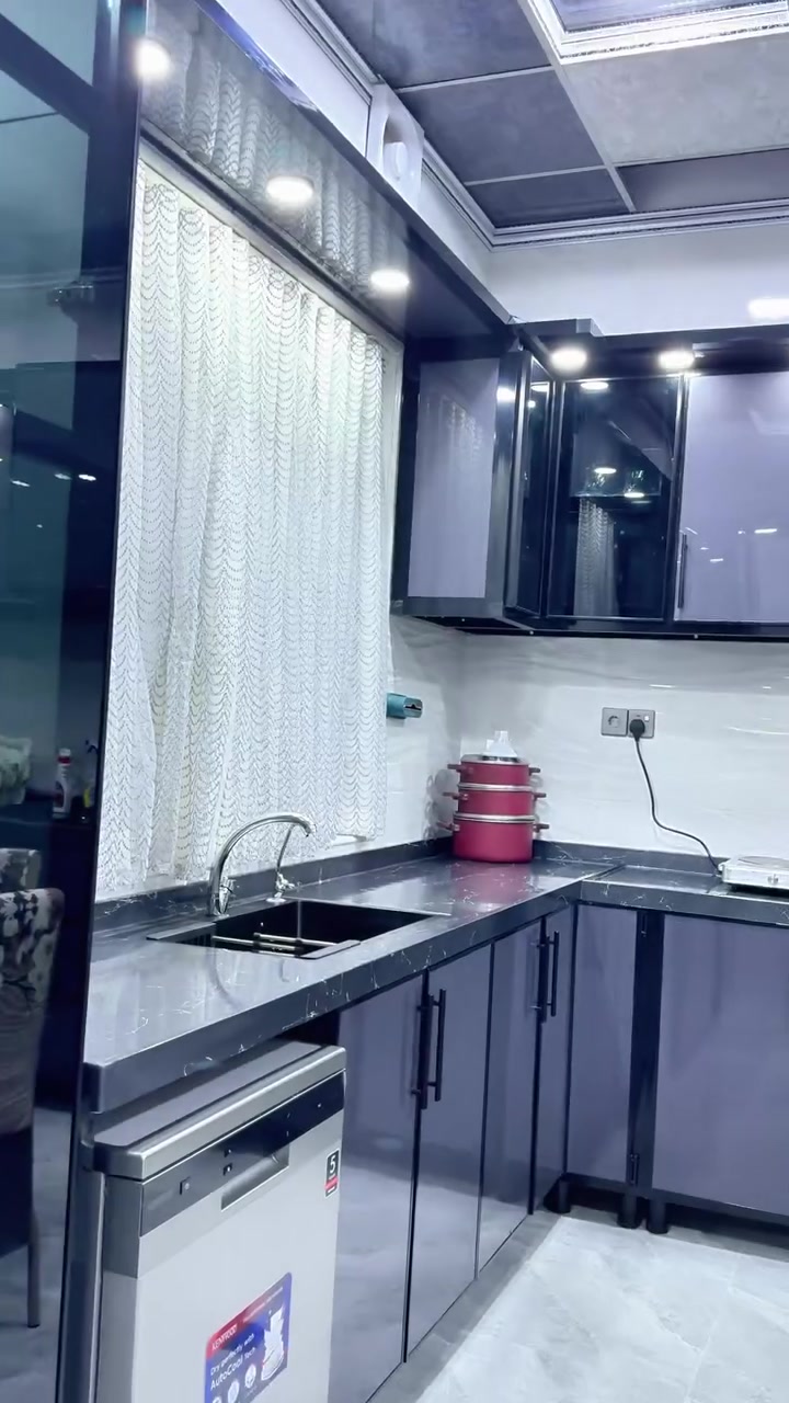 ✨ بيتك يستحق لمسة ملكية 👑

إذا كنت تبحث عن الأناقة والجودة في كل تفصيل، فالبيت الملكي يوفر لك تصاميم عصرية وتنفيذ احترافي يضيف الفخامة إلى منزلك.

🏡 مطابخ مودرن بأحدث التصاميم
🚪 أبواب داخلية أنيقة وعملية
✨ محجلات بتفاصيل راقية
🚪 أبواب سلايد عصرية توفر المساحة والجمال

نستخدم خامات عالية الجودة مع اهتمام بأدق التفاصيل لنقدم لك عملاً يدوم لسنوات ويعكس ذوقك الخاص.

📍 الموصل – الجانب الأيمن
قرب مطعم أبو ليلى، مجاور قرطاسية العسلي

📞 للتواصل والاستفسار:
***********
***********
***********

👑 البيت الملكي
فخامة تبدأ من التفاصيل... وتكتمل في بيتك.
