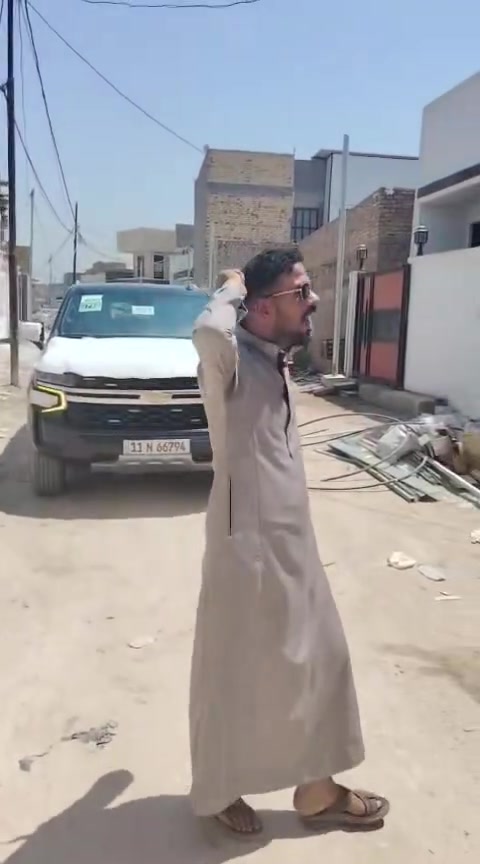 يعلن مكتب بركات الزهراء بيت طابو زراعي المساحة110  السعر   العنوان شارع شريفه يربط  بشارع80يبعد عن التبليط شارع شريفه 50 متر  كول الخدمات متوفره خط كيات صيدليات مولات بانزين خانات كلشي متوفر بيع مرواس بناء اقصاد بناء نقد السعر 125 كولشي متوفر لاتصال ***********🦅🦅

