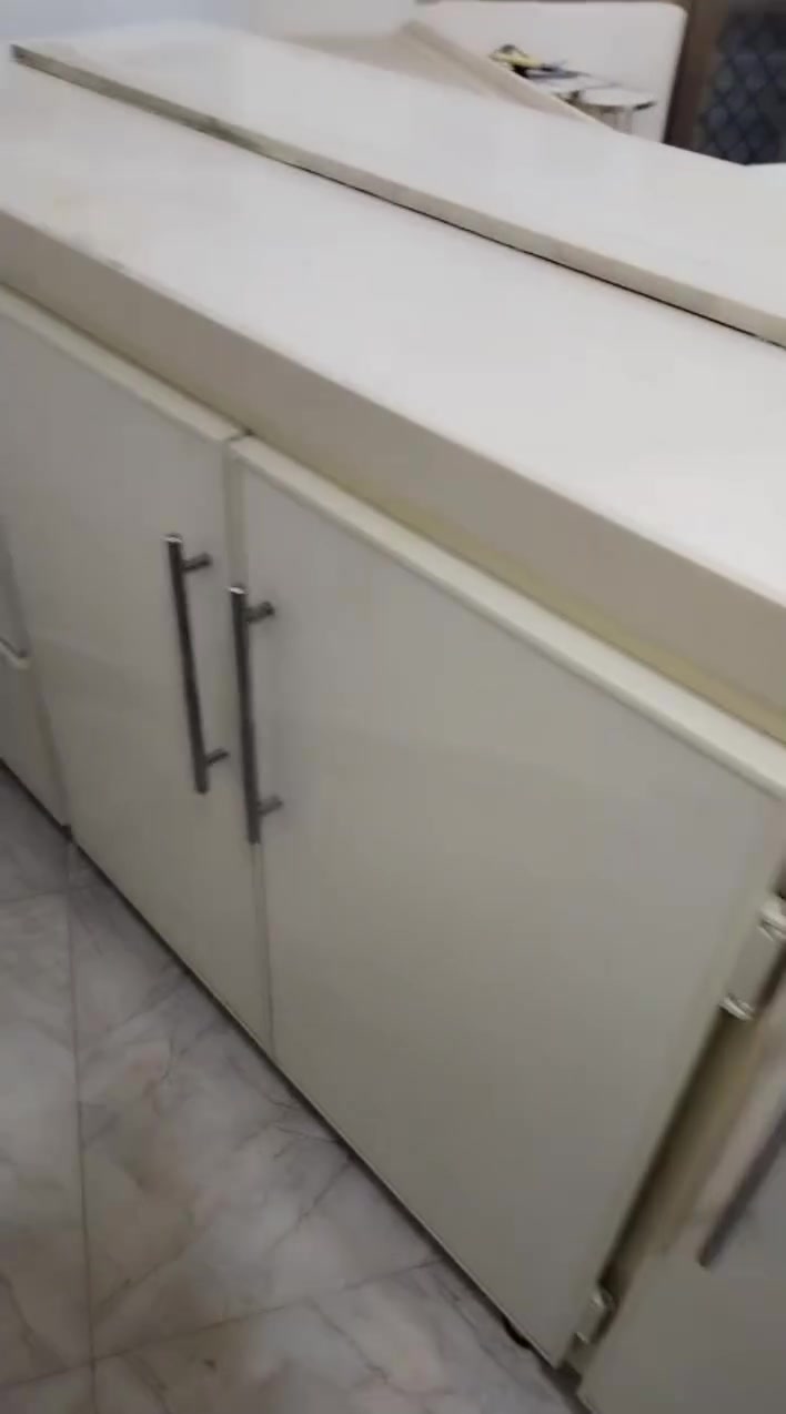 كاونتر نضيف حيل تسكام مستعمل قليل بس نريد ننتقل غير مكان ب700وبي مجال نضيف حيل اليريد يراسل ***********

