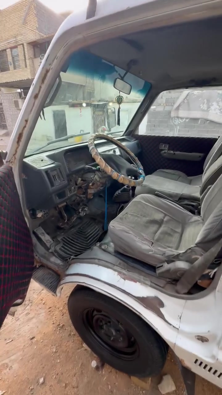 سلام عليكم كية حمل مديل 95 سيارة خير من الله كفالة كير ومحرك التانكي الكاز مال فحل 120 سبع جناكل تايرات نظاف سنوية جديدة رقم نكليزي مصفرة ما عليهة اي غرامة رقم سيارة بغداد سيارة بسمي تحويل مباشر ماكو تخير سبارة سعرهة 51 وبيهة مجال للشراي وتدلل مكان سيارة الستكشافات بل حبيبية رقم موجود واتساب ورصيد ول شراي بي خير ويدلل هاذ الرقم ***********

