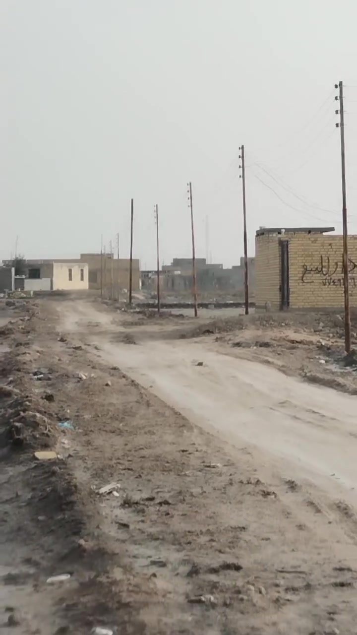 قطعه زراعي  للبيع
200 م السعر 11 وبيها مجال 
ناصريه مركز 
حي الجوادين 
مقابيل الاسكان 
بين النزله الثانيه والثالثه 
شارع الملاعب 
قريبة عالسكه 
خدمات متوفره ماي كهرباء شارع 10 متر 
للاستفسار ***********
