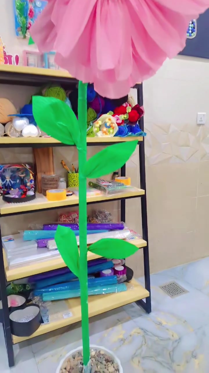 يتوفر ورد احجم كبيره حسب اللون والطلب للحجز والاستفسار وتساب ***********
