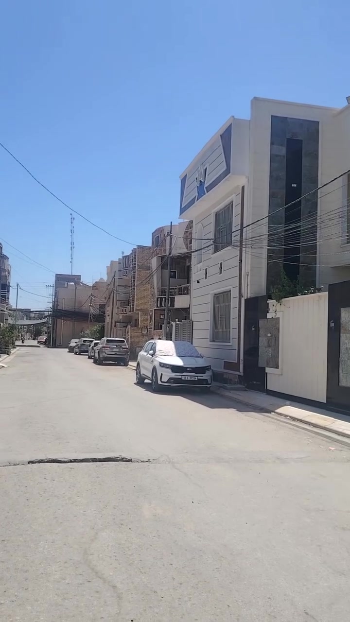 دار 335م كربلاء شارع زينب الحوراء خلف حسينيه الضالمي الجه الأولئ حي العباس الفرع الأول جه الثانيه كافه الخدمات للستفسار ***********
