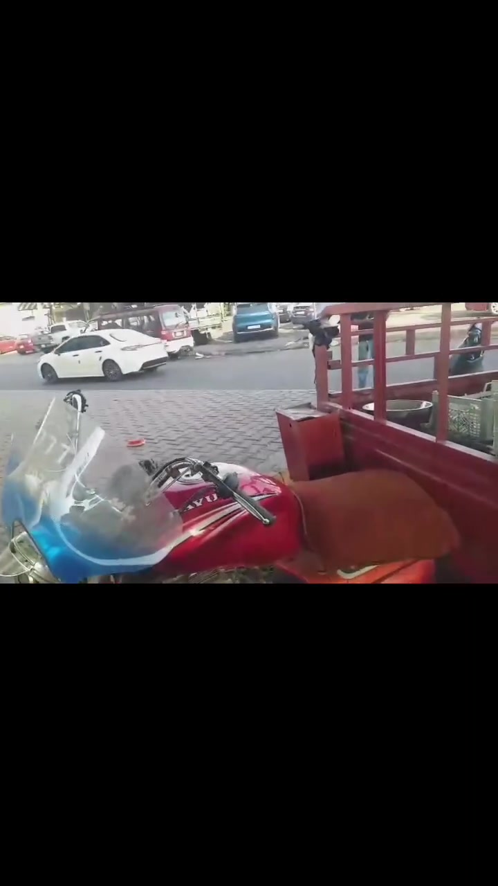 للبيع.. ستوتة دايون مكان بغداد الكرخ شارع حيفا يم مقبره الشيخ معروف اتصل عل رقم رصيد ***********
أو عل رقم الثاني واتساب ***********
