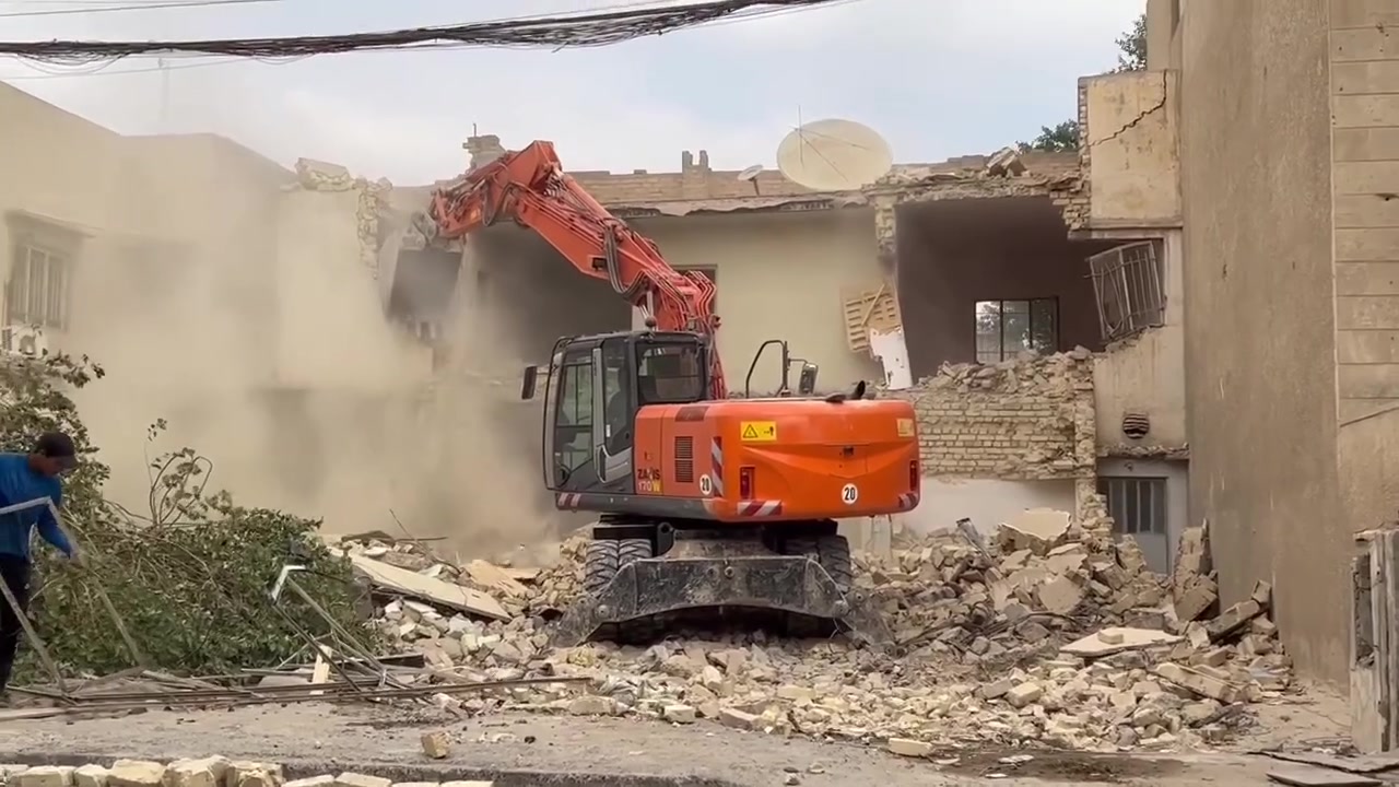 هدم  الدور والبنايات في اي مكان بغداد
***********   انسب الاسعار 
 ورفع الانقاض تفليش البيوت  البنايات المرتفعة 
 المشتركه وتجهيز كافة المواد ، ترميم المنازل
تفليش البنايات البيوت المباني السكنية
#هدم_الدور #تفليش_المباني
