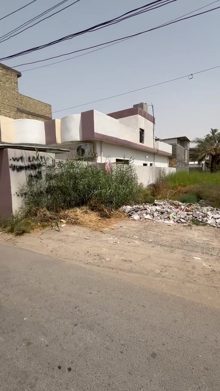 سلام عليكم قطعه ارض للبيع المساحه ١٢٥م
سند ٢٥ الواجهه ٥ والنزال ٢٥

العنوان 
بغداد الراشدية قرية السادة البوحيات قرب جامع عبد الكريم ابو غازي
للاستفسار: ***********
