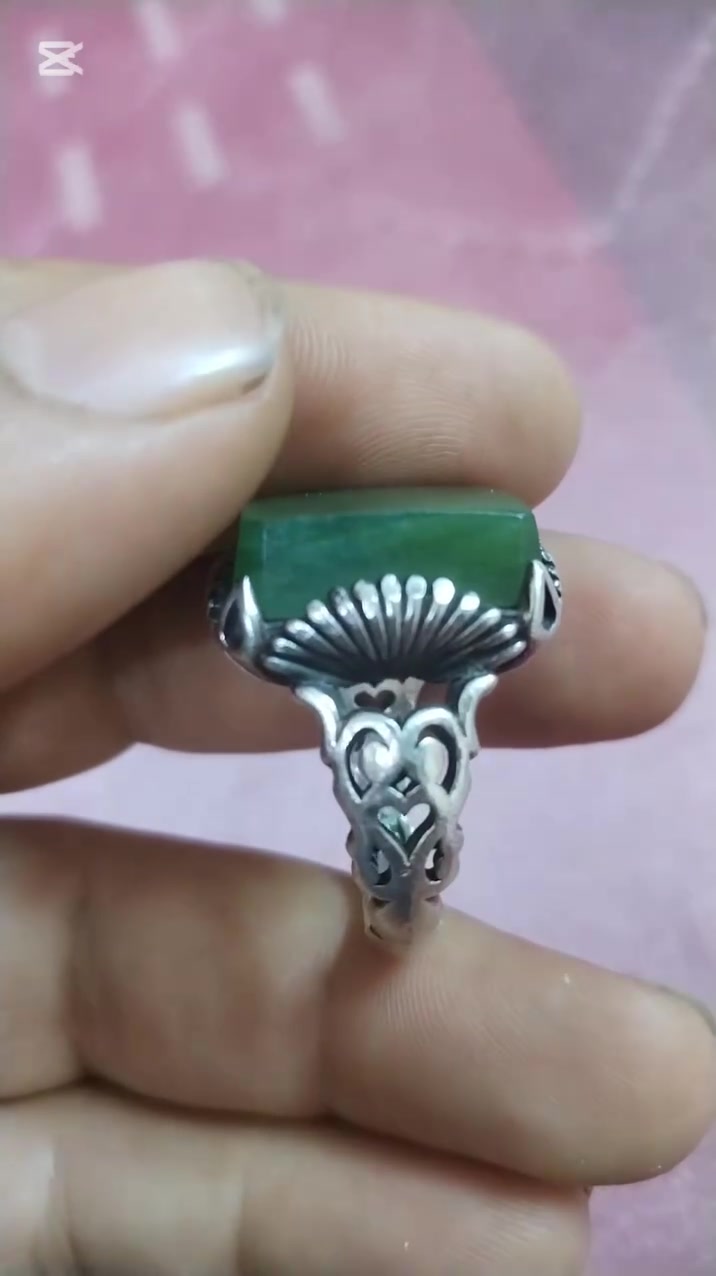 يماني يشم القديم
بغداد مدينة الصدر
***********
