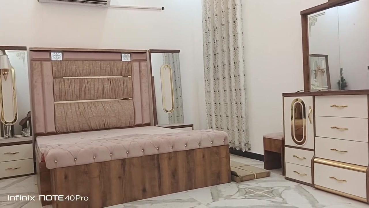 سلام عليكم
من رخصت الادمن🌹

قرفه للبيع 11 قطعه شرط جديده مامستخدمه تجي وتشوف مكاني بصرة خور زبير *********** واتساب شغال 
سعر مليوين وربع 🌹
