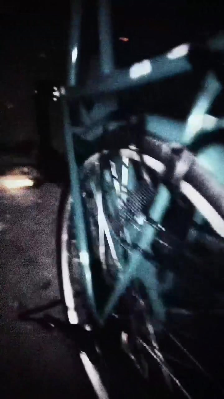 سلام عليكم BDمديل 22 جيس بي طكات خفيفه تروح بالبوليش البايسكل كلشي ما ناقصه غراضه كامل عدي ب150 وبي مجال حك الجيه مكاني البصره يم مستشفه التركي ***********
