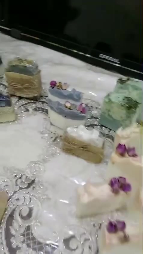 اخوتي  الكرام 
الرجاء مشاركة  المنشور  دعماً لها

يرجى  منكم  دعم  هذه المواطنة  كونها  تعمل  بشرف  
ولديها  عائلة

***********
