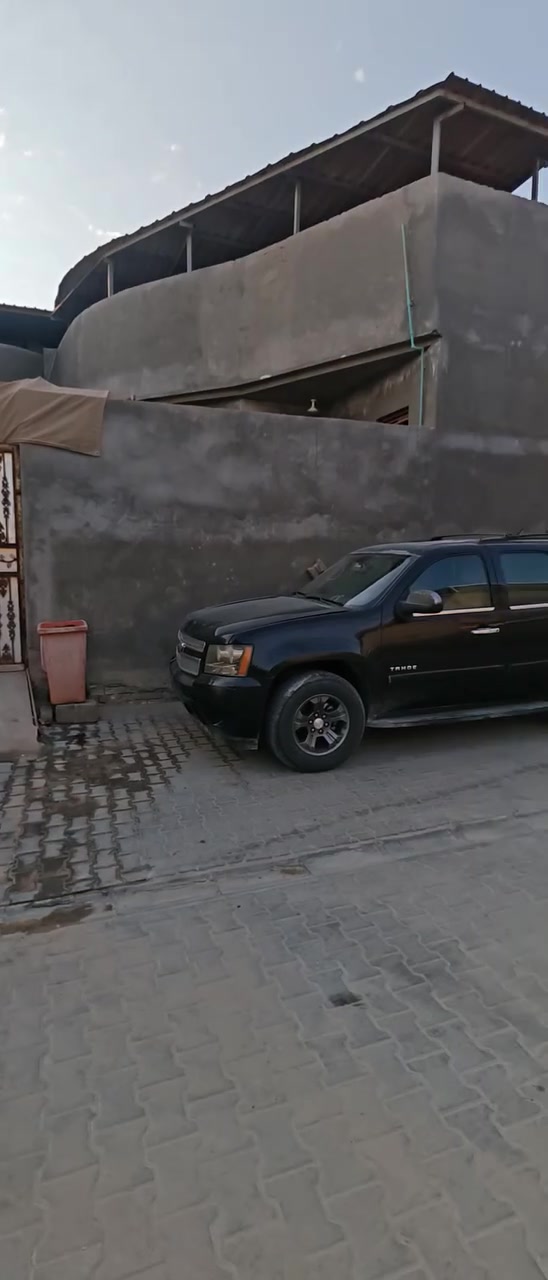 بيت للبيع مساحه 200 بناء طابوك ***********
غرفتين وصاله ومطبخ وديوان وكراج 
الشوارع مقرنص ومجاري 
طابو زراعي عراقي
العنوان ابو الخصيب عويسان
والطريق الثاني من ابو الجوزي السعر ١٦٠مليون وقابل التفاوض مكتب عقارات النور الذهبي عنوان المكتب ابو الجوزي مجاور معمل الجابري للسخانات نستقبل كافات العروض العقاريه *********** ***********
