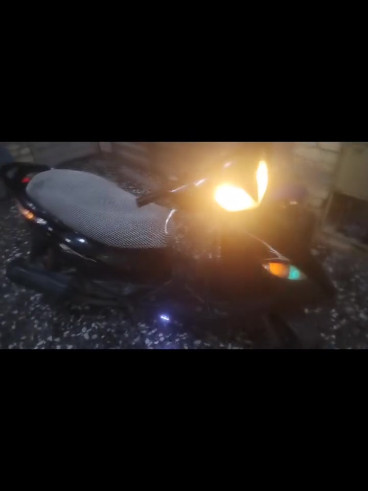 دراجه ثعلب لبيع كليش ما مابيه اينقص كهرابايات كلهه شغاله رايدهه ٥٠٠ وبيهه مجال النكان بغداد الشعله ***********
