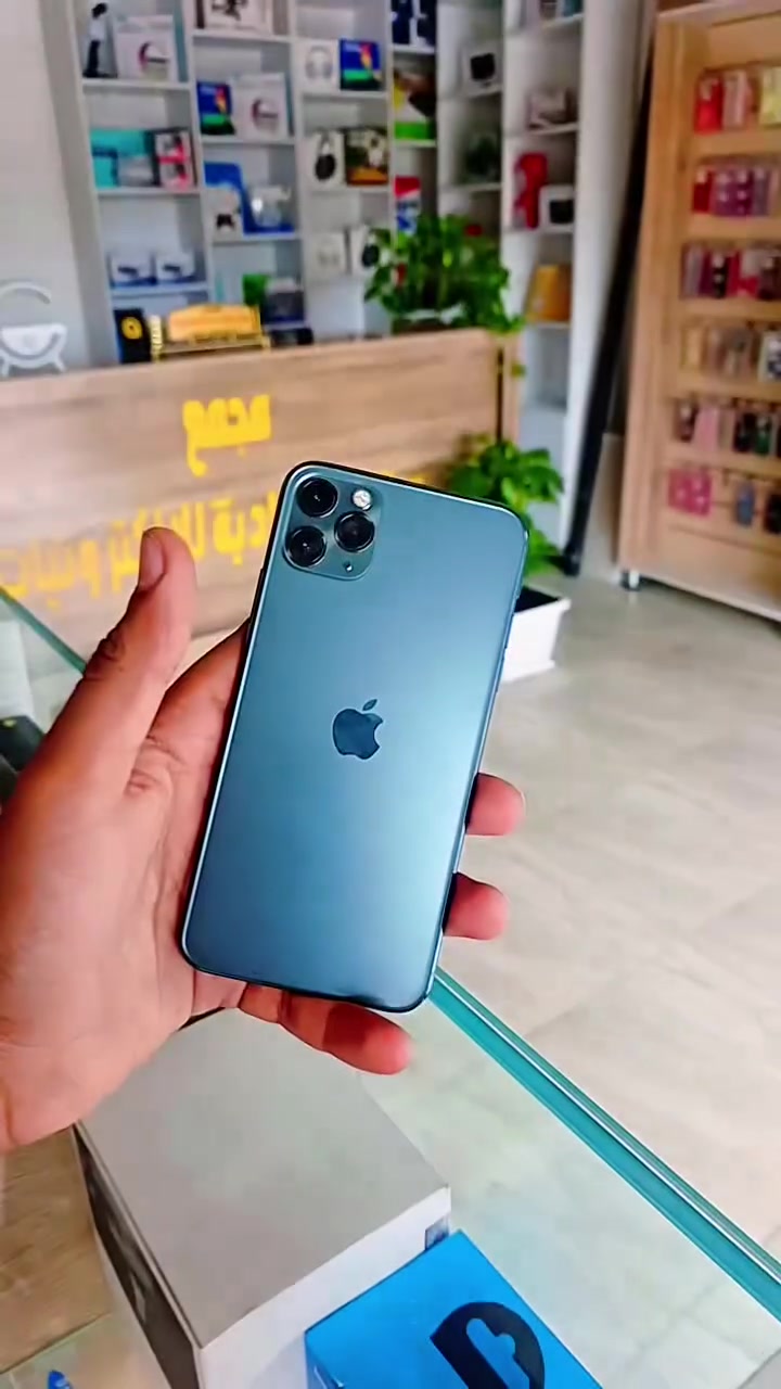 ايفون 11 برو ماكس 
بطاريه 76 بلاديه
ذاكره 256
مبدل شاشه فقط 
الاستفسار
‏*********** 🔌🔋📲 ***********
‏ الــــــــــــــعـنـــــــــــــوان 🔍 : ديالى ▪شهربان▪شـــــارع مجمع خطار 🎗
