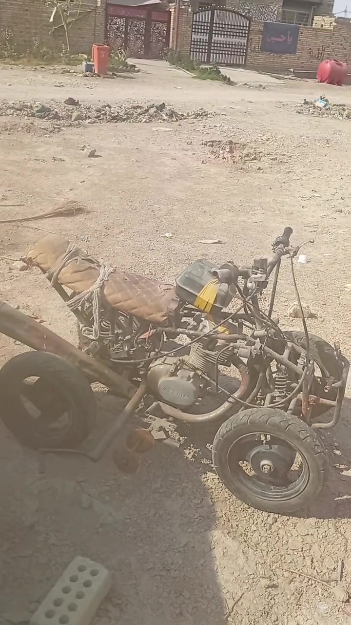 كل حاجه مذكور سعره *********** كوت سفحه مقابيل شارع شيرازي
