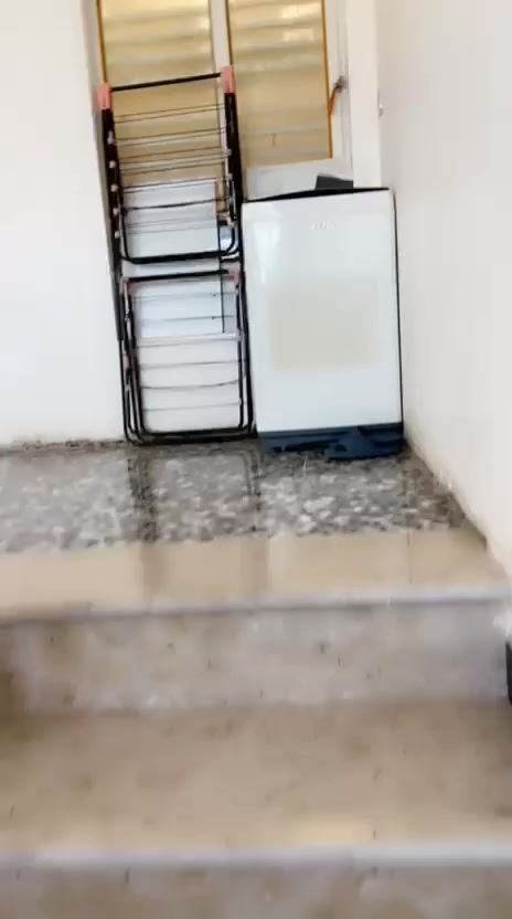 ​🏡 بيت للبيع – فرصة سكنية واستثمارية ممتازة
📍 الموقع: بغداد – البلديات (حي الصحفيين)

​📐 المساحة والمواصفات:

• المساحة: 100 متر (الواجهة 5m × النزال 20m)

• البناء: 3 طوابق (بناء حديث 2023 - تشطيب أنيق وتصميم عصري)

​✨ تفاصيل البيت:

▪️ 4 غرف نوم

▪️ 4 حمّامات

▪️ صالة استقبال واسعة

▪️ مطبخ (حار وبارد) داخل الصالة

👌 بيت متكامل، جاهز للس@كن، ولأصحاب الذوق الراقي.

​💰 السعر المطلوب: 245 مليون دينار عراقي

​📞 للاستفسار والمشاهدة الجدية:

📱 اتصال أو واتساب: ***********

💬 أو المراسلة عبر الرسائل الخاصة (خاص)
