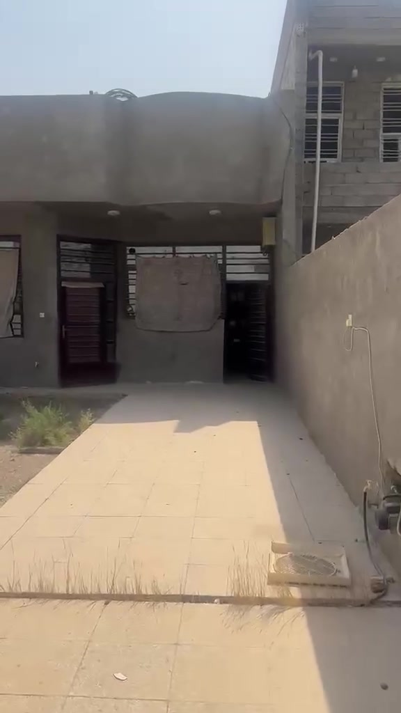 السلام عليكم للبيع بيت 250 متر طابو زراعي سند 25 في منطقه الدوانم نهايته الشرطة الخامسة مقابل اسويب سعر 70 مليون الاستفسار هاذة رقمي للتواصل *********** واتساب
