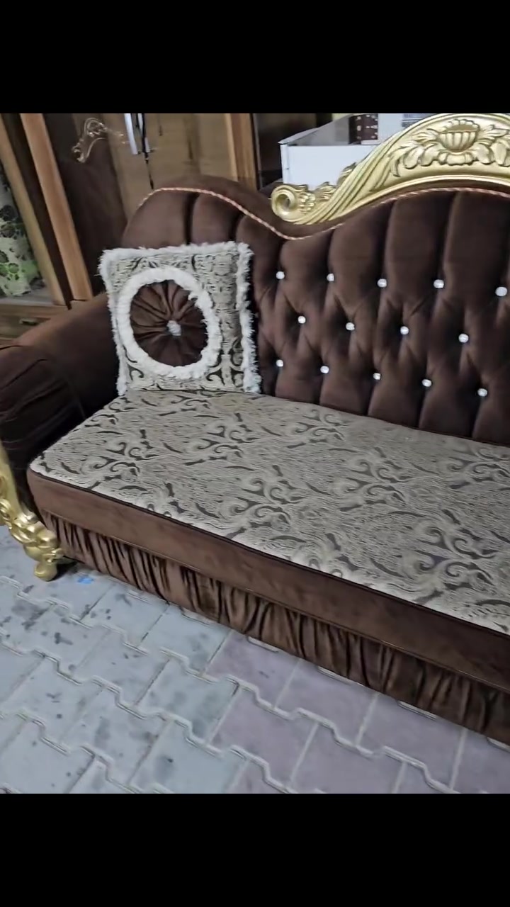 السلام عليكم ملكي عشر مقاعد نسبه النظافه 100% باله تركي باله تركي عنوان بغداد السعر 750 والاستفسار على هذا الرقم***********
